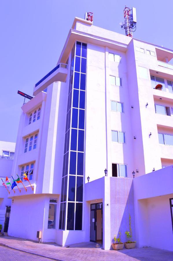 Hotel Les Orchidees 코토누 외부 사진