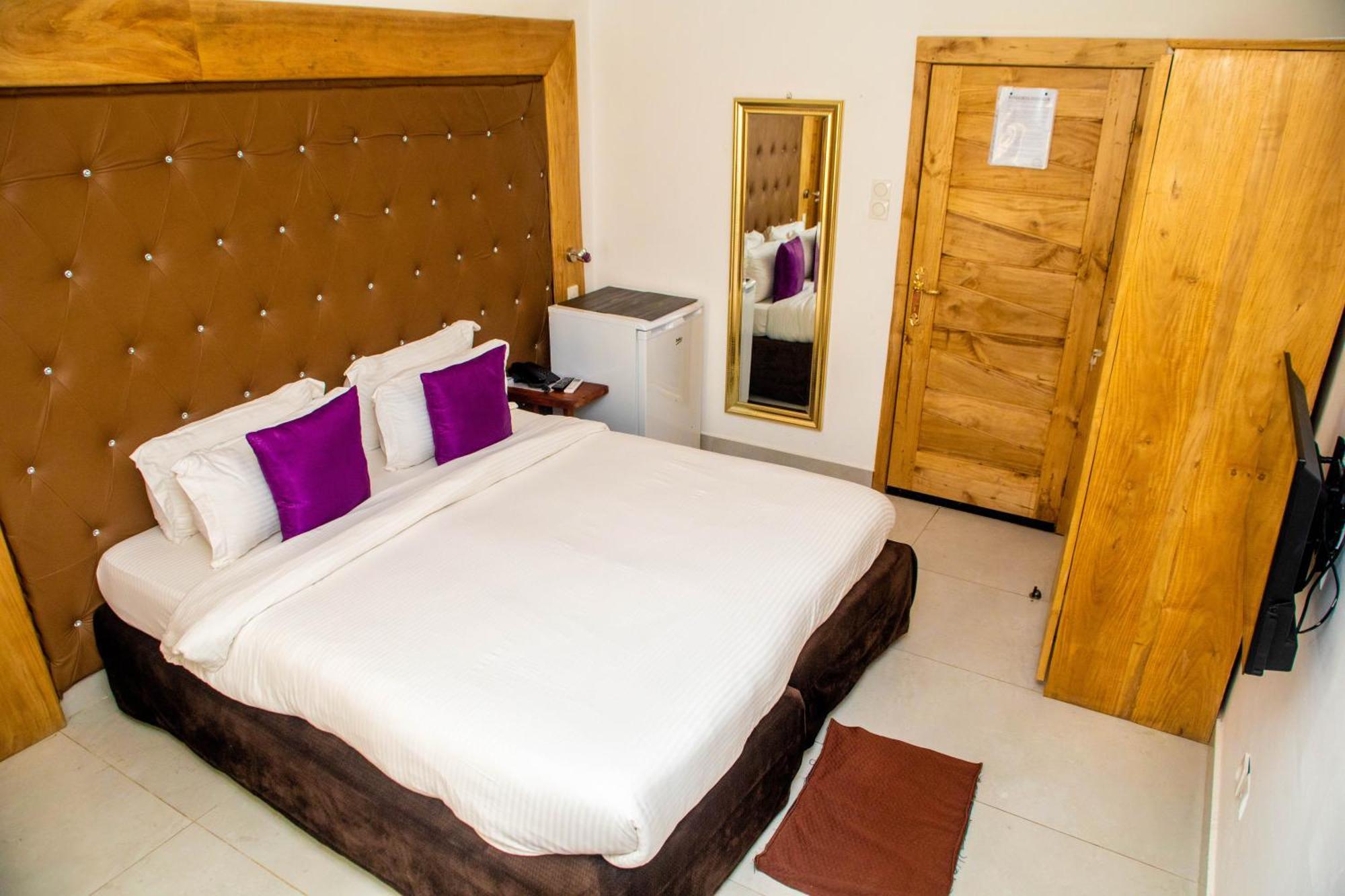 Hotel Les Orchidees 코토누 외부 사진