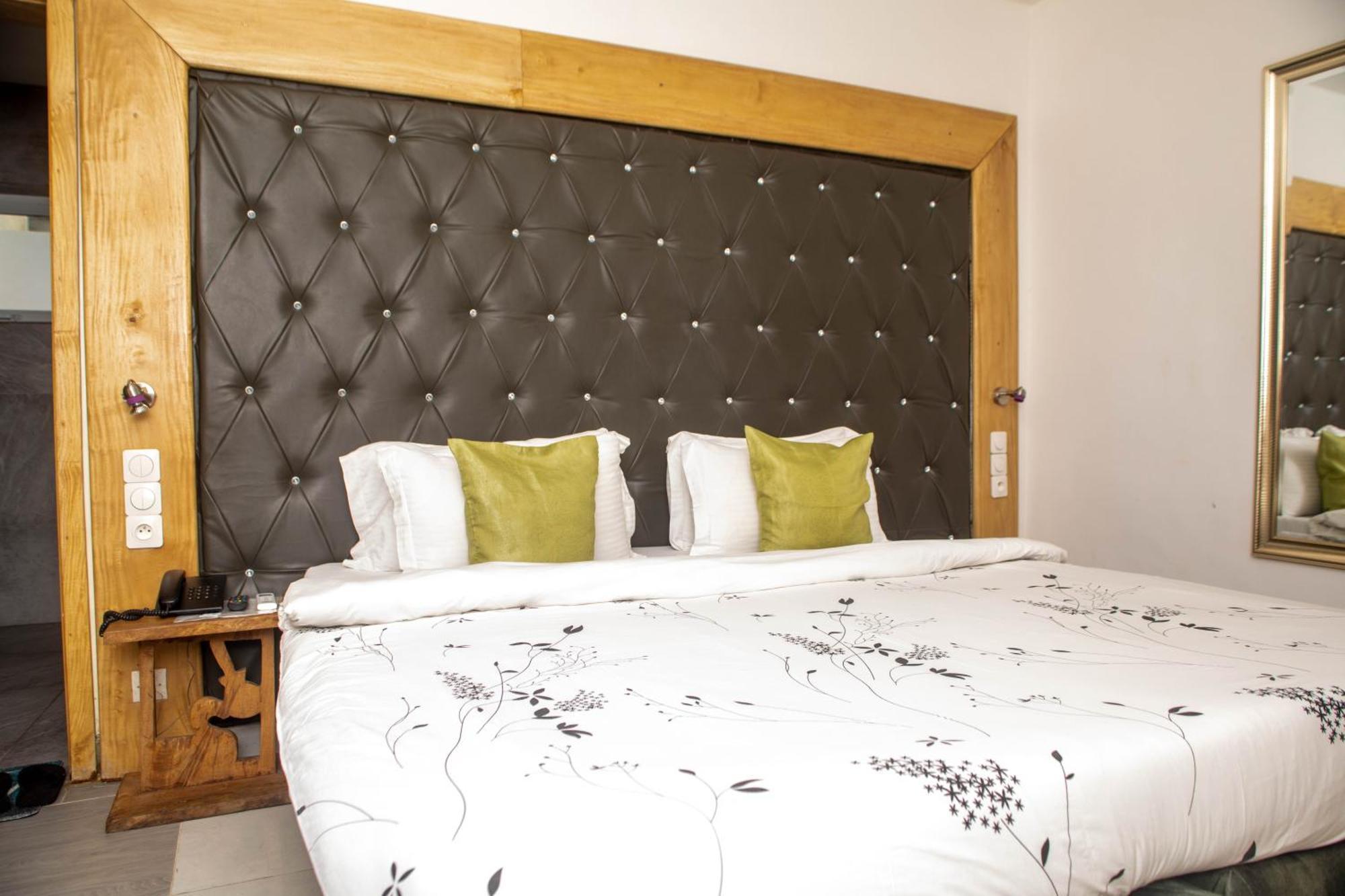 Hotel Les Orchidees 코토누 외부 사진