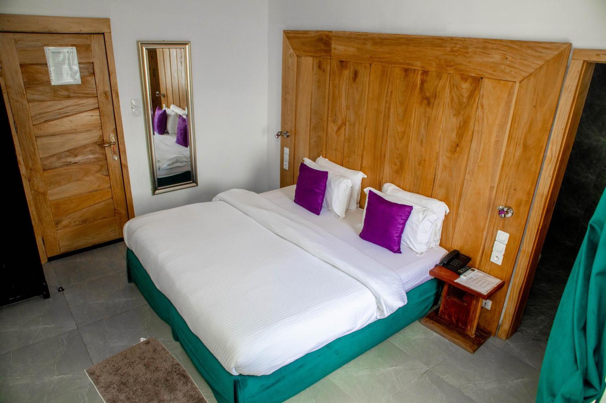 Hotel Les Orchidees 코토누 외부 사진